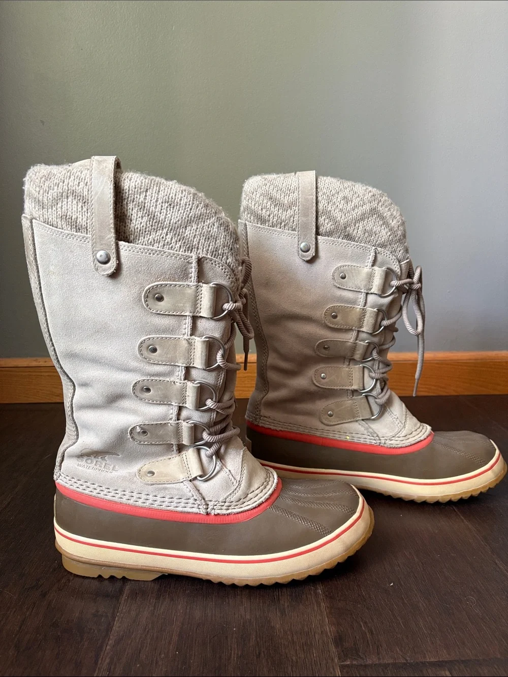 Sorel lace up